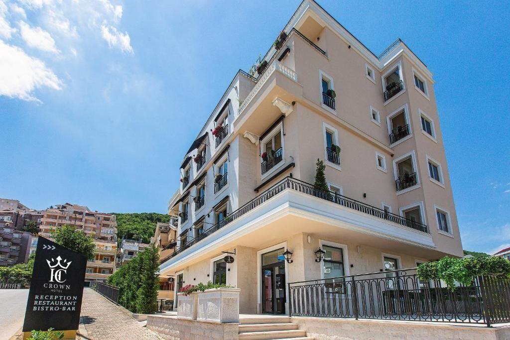 Готель Crown 4*