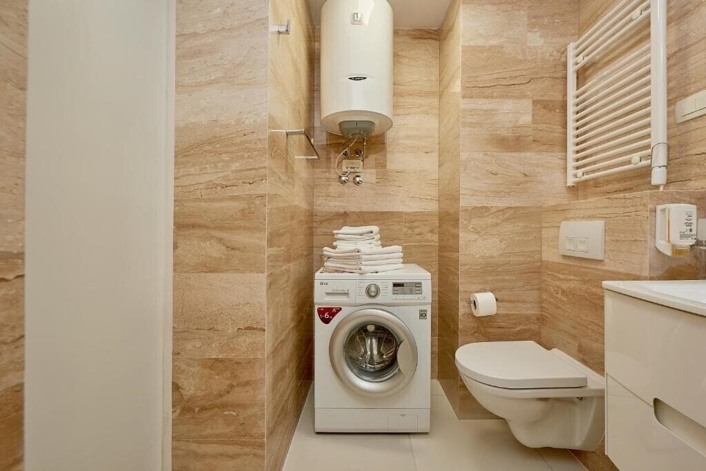 Фотографія Lux Apartments Sunrior 4*