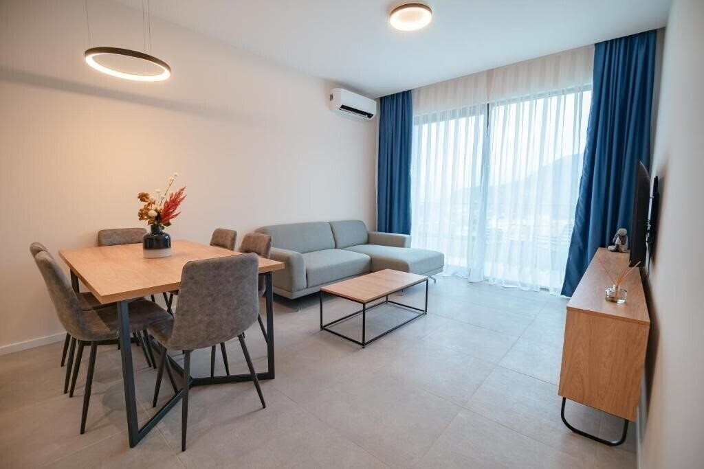 Картинка Royal Blue Resort & Residences 5*