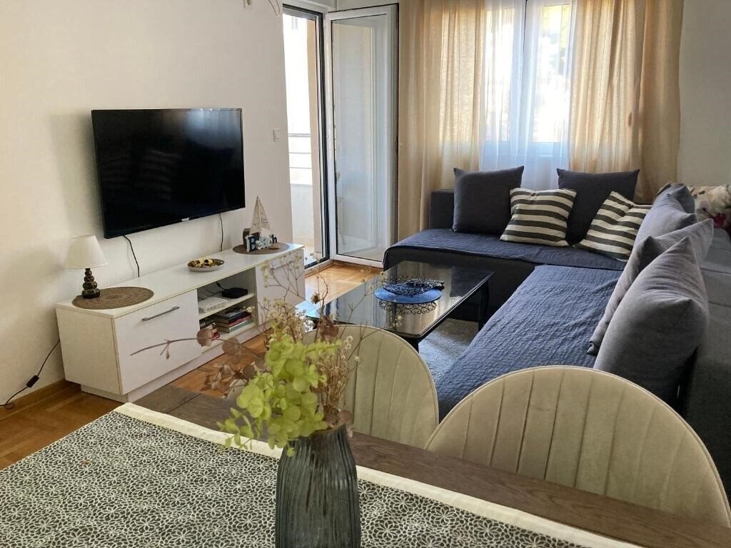 Фотографія City Luxe Apartment 4*