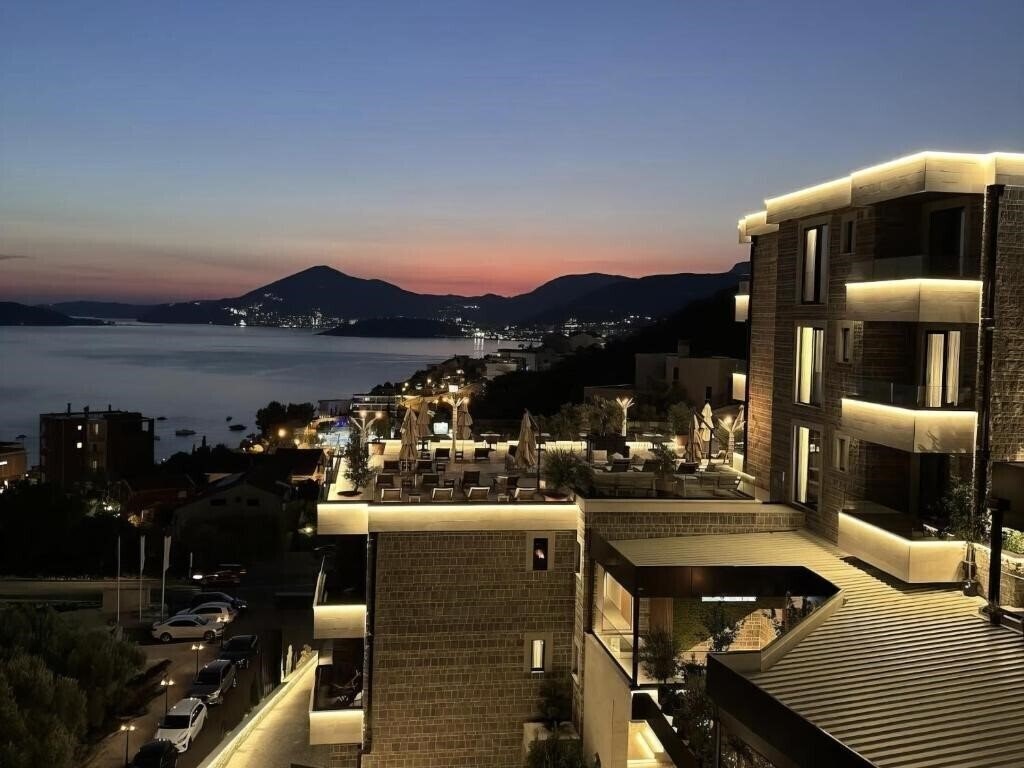 Готель Hotel KingStone Budva 4*