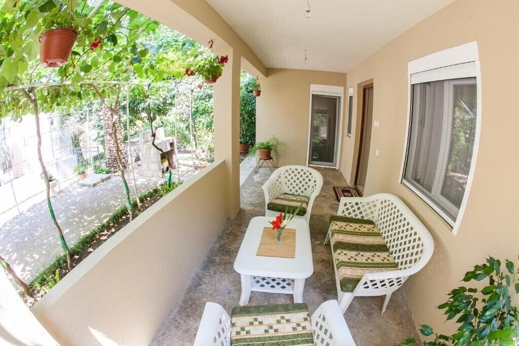 Фотографія Guest House Lidija 3*