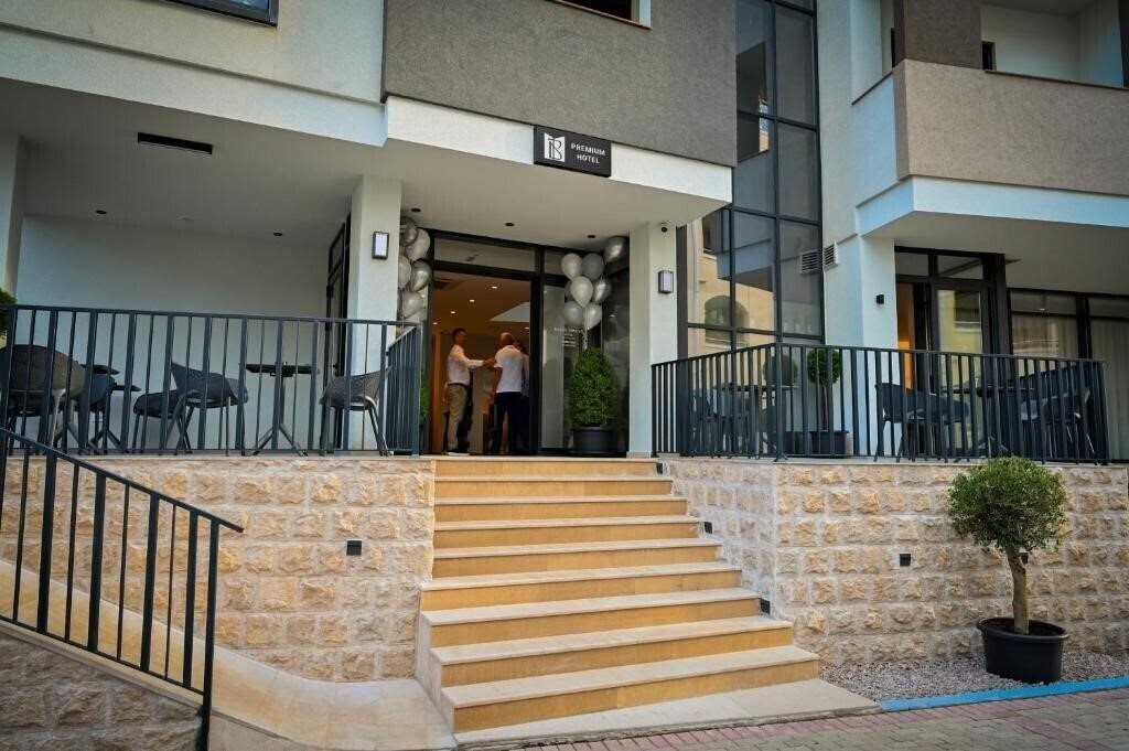 Отель Hotel MB Premium 3*