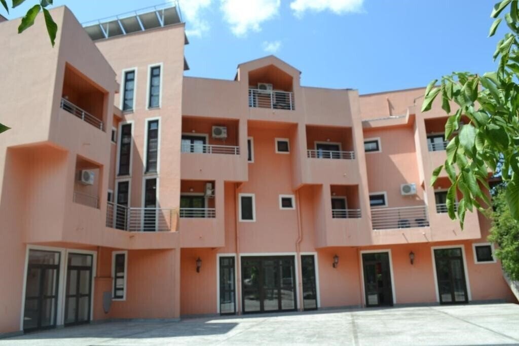 Готель Orlovic Vila 2*