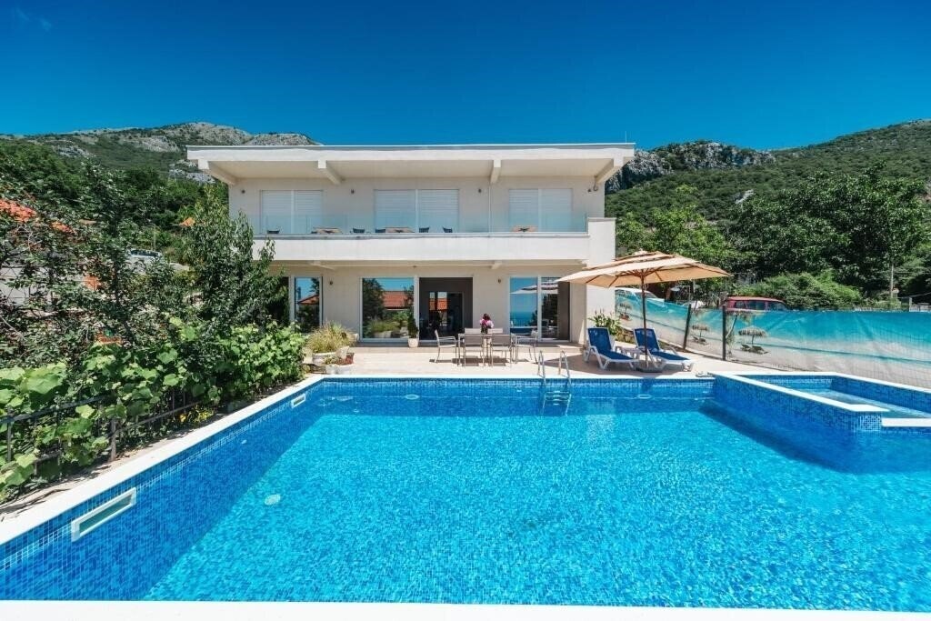 Фотография White Beauty Villa 4*