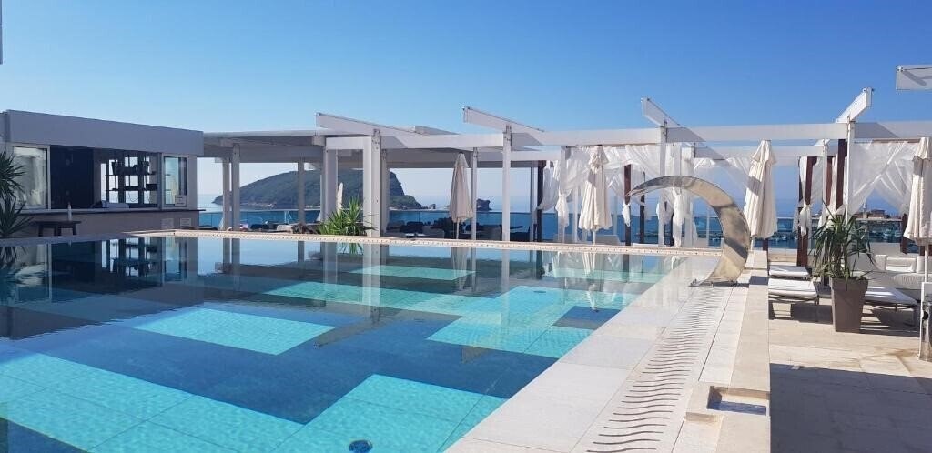 Фото Apartments Menuet 4*