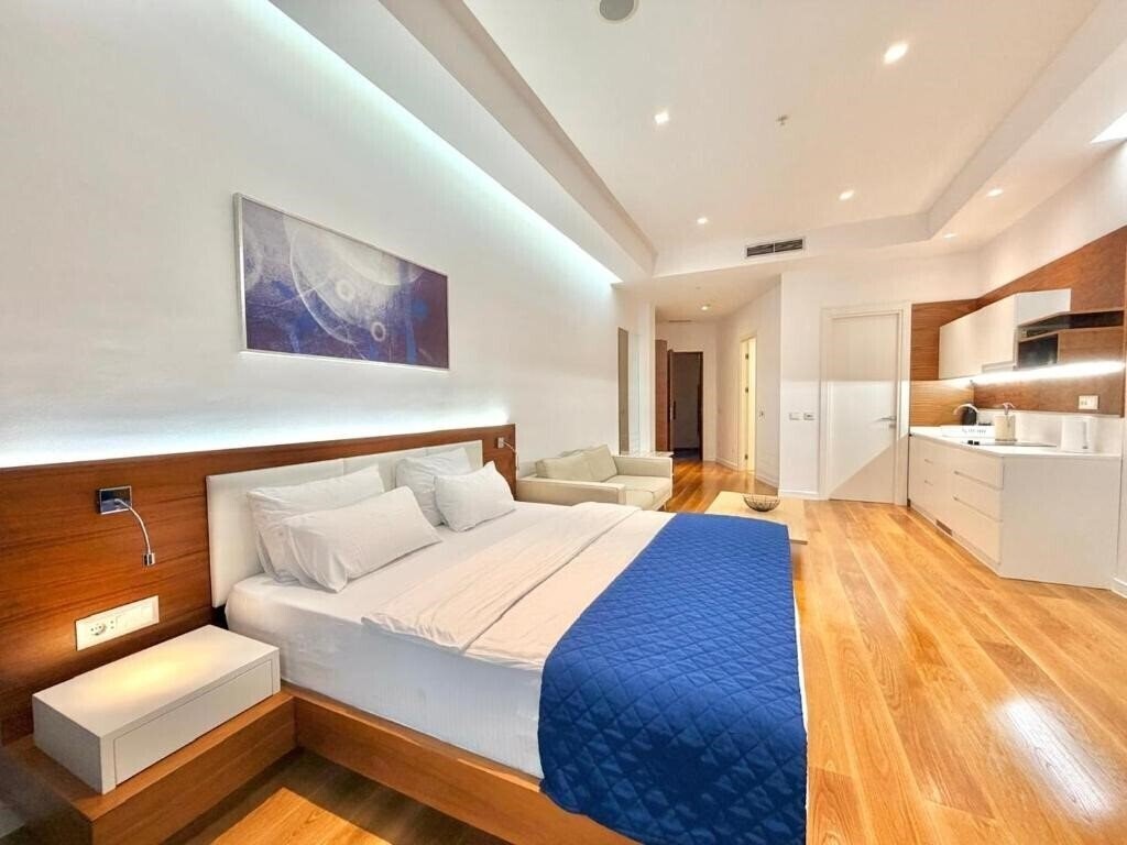 Фотографія Condo Studio Plaza 4*