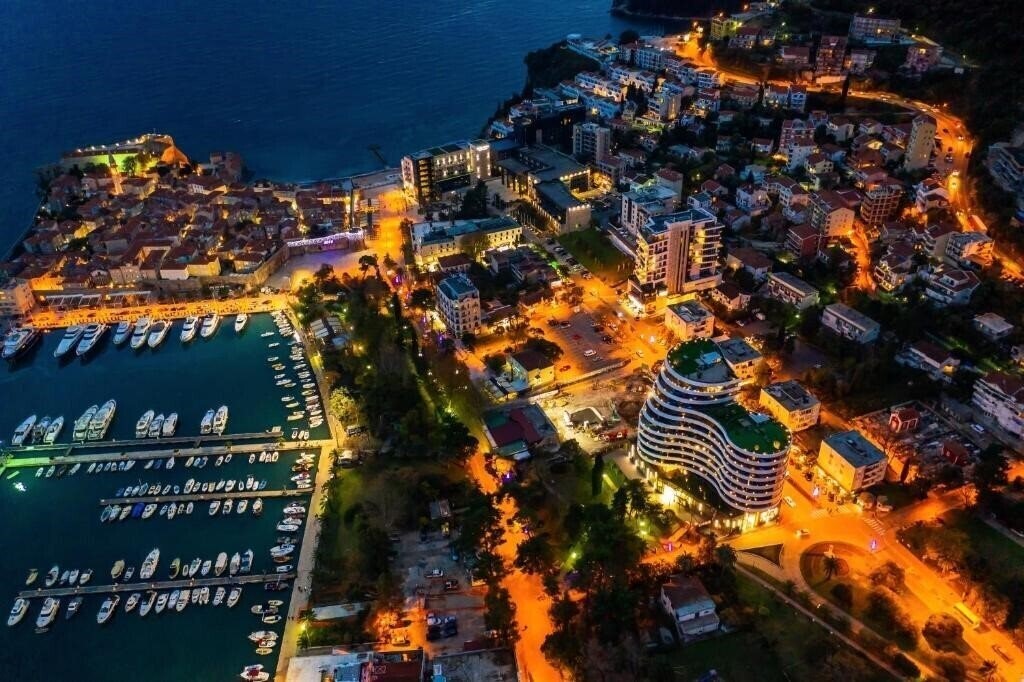 Фотография Royal Montesun Apartments 4*