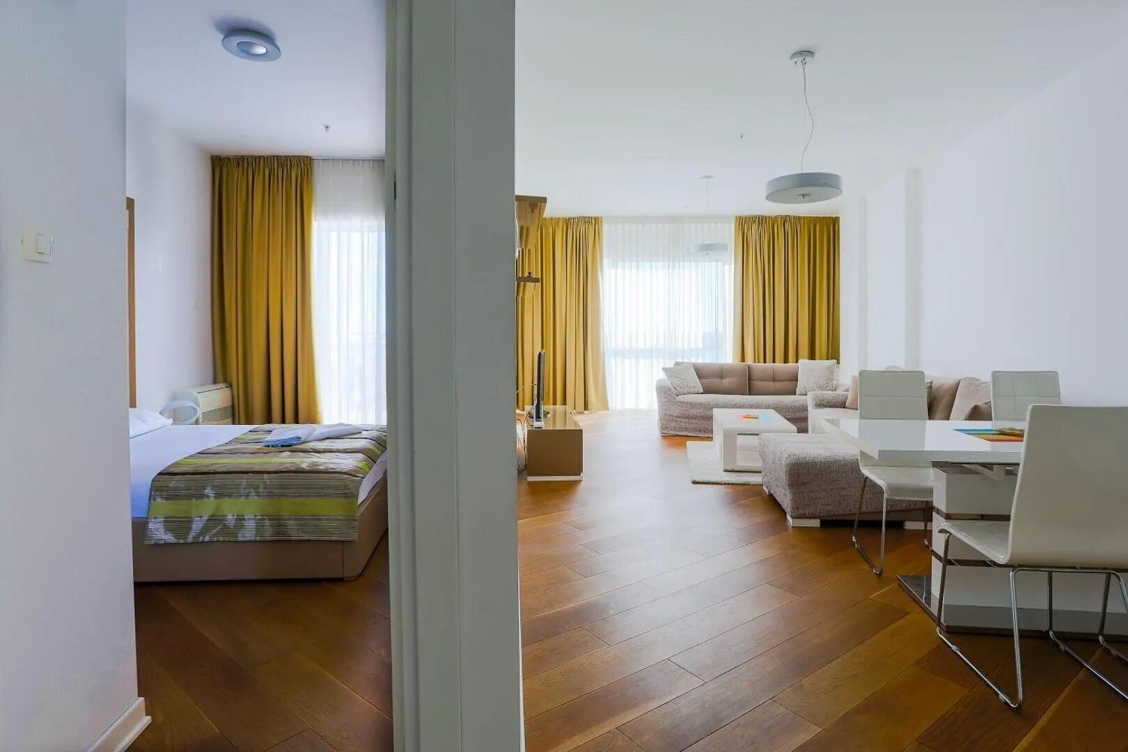Фотографія Luxury Apartments Artiani 4*