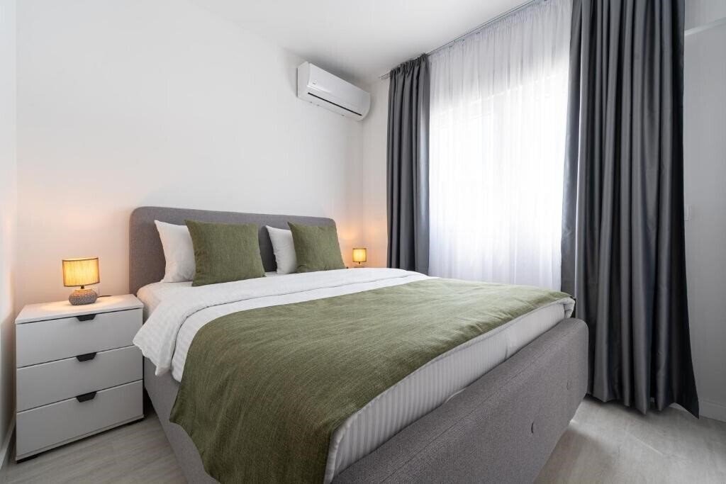 Готель Millennium Apartments by Aycon 4*