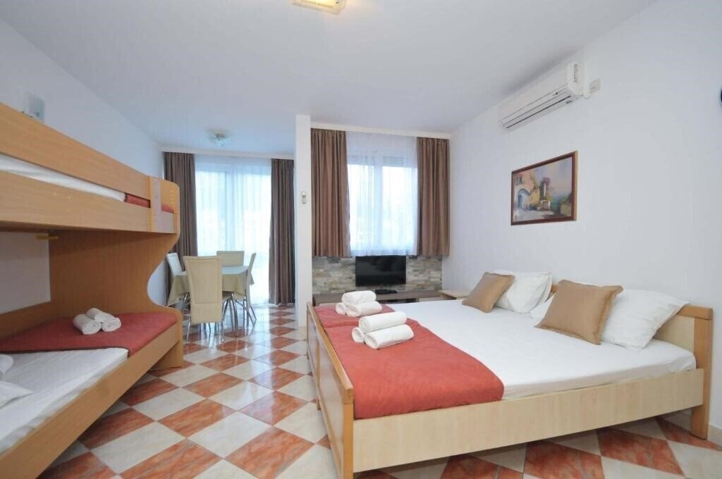Картинка D&D Apartments Budva - 3 4*