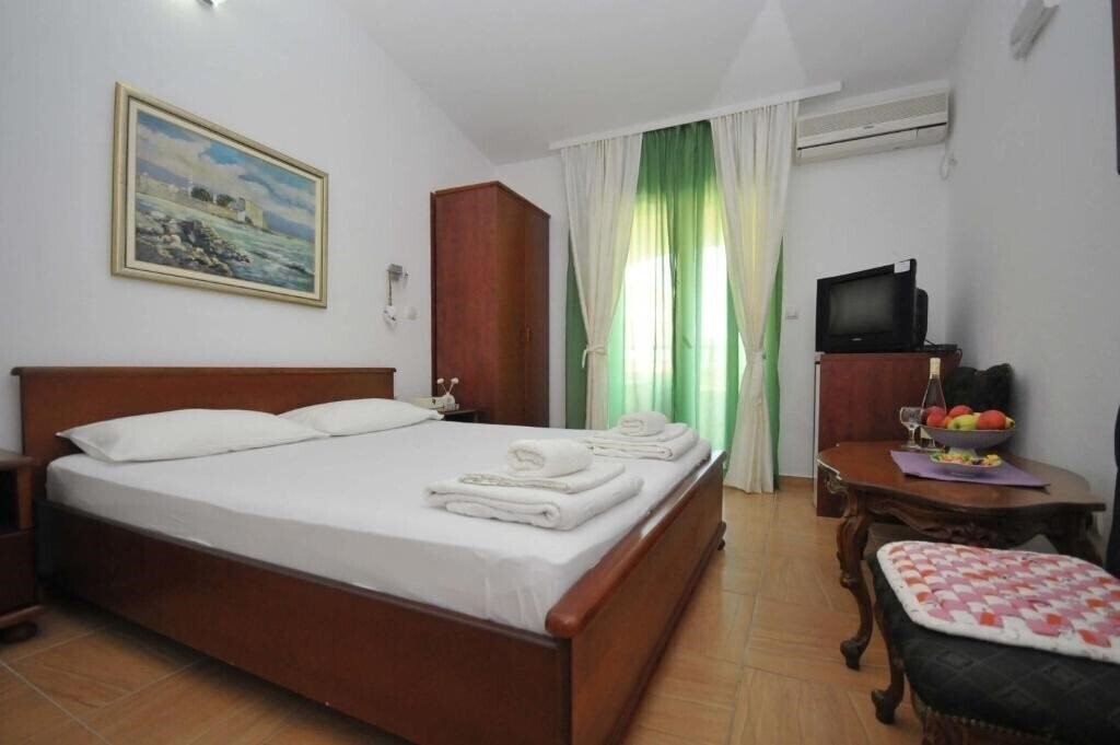 Готель Guest House Andrea 3*