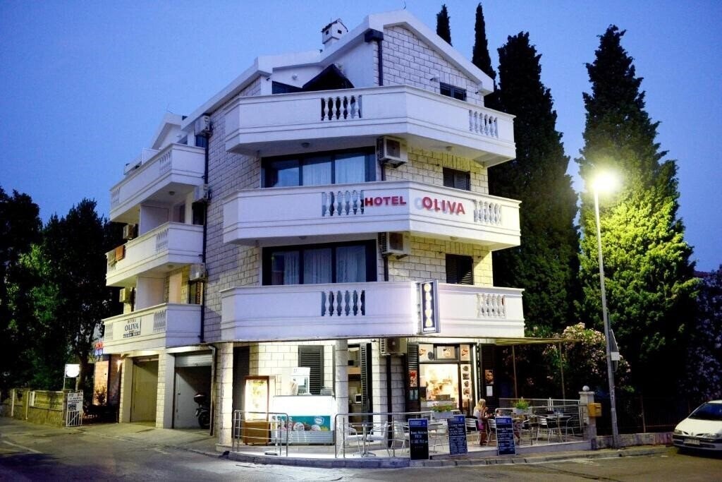 Готель Oliva Hotel 3*