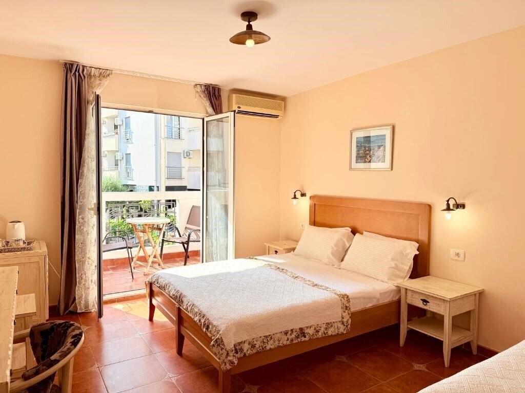 Отель Perla Di Mare 3*