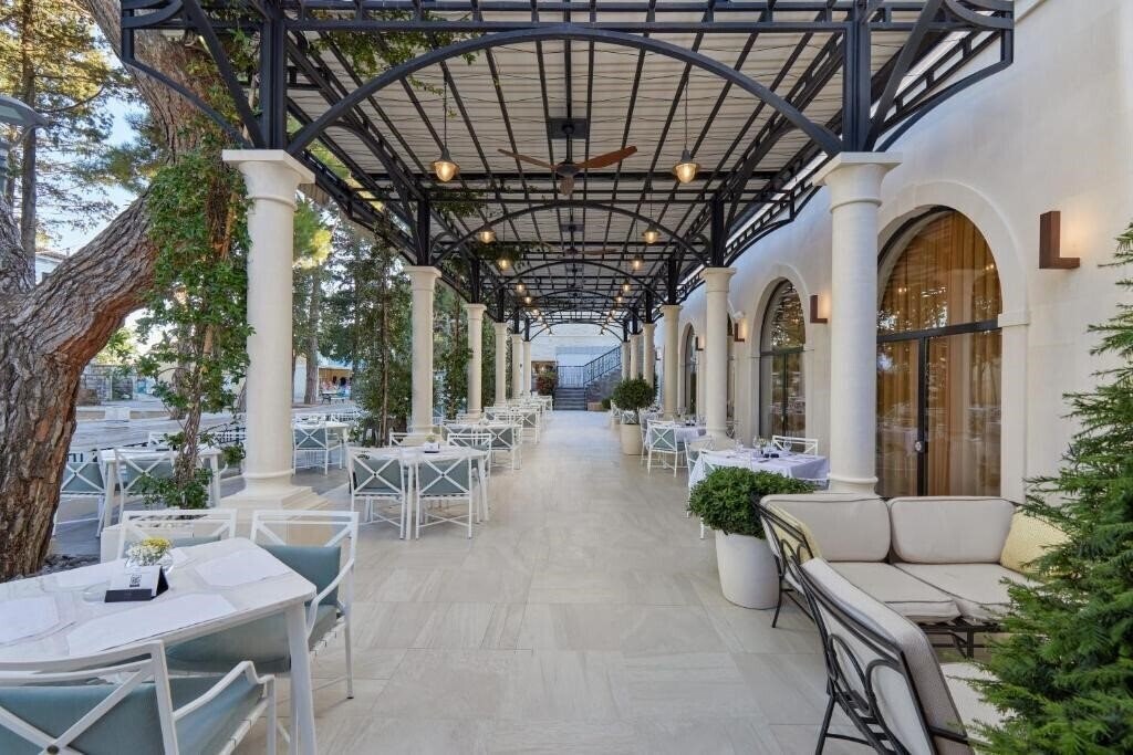 Картинка Crowne Plaza Budva by Ihg 5*