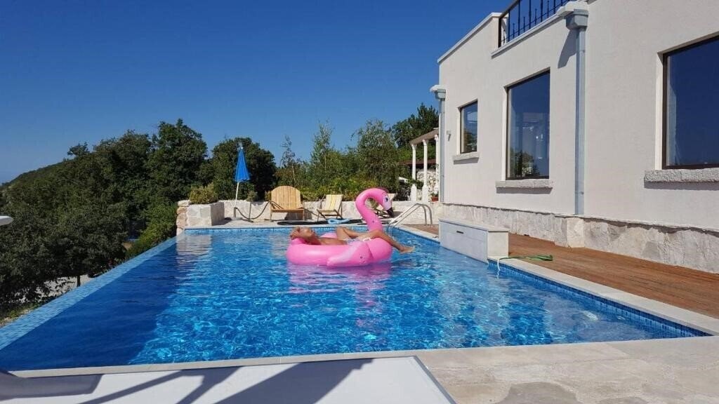 Отель Villa Lavander Hill 3*
