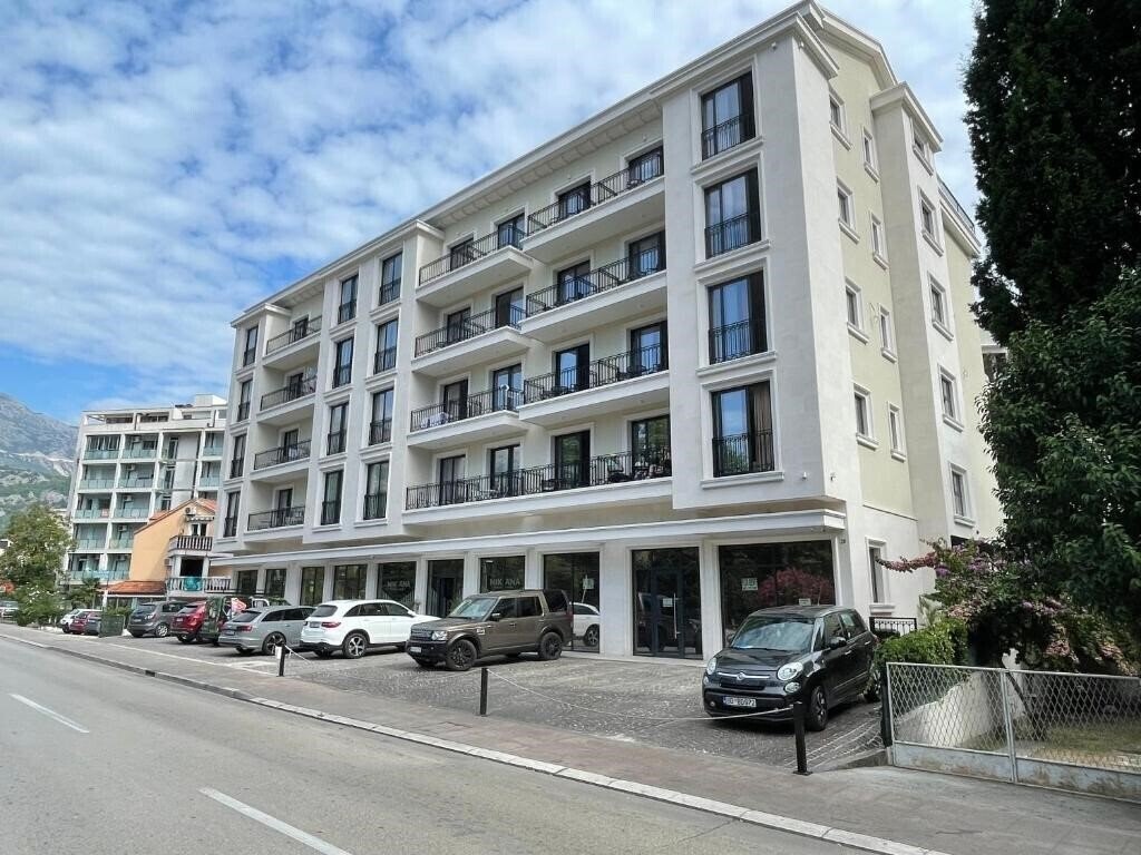 Готель Comfort Apartments Pasha 3*