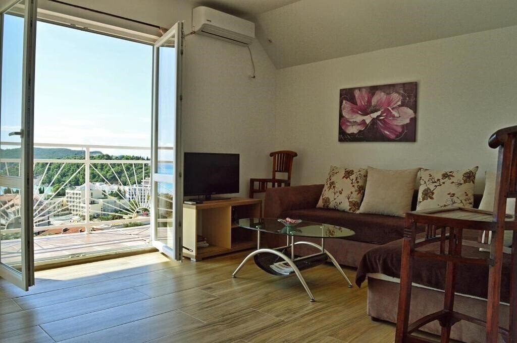 Фотографія Apartments Nikcevic 4*