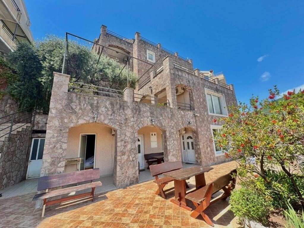 Отель Villa Contessa 3*
