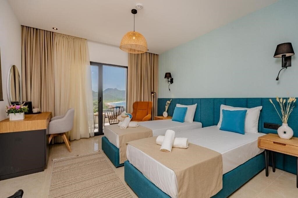 Готель Aquilo 4*