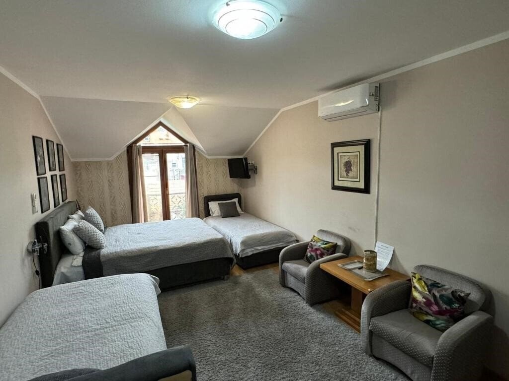 Отель Aleksandra Apartments 3*