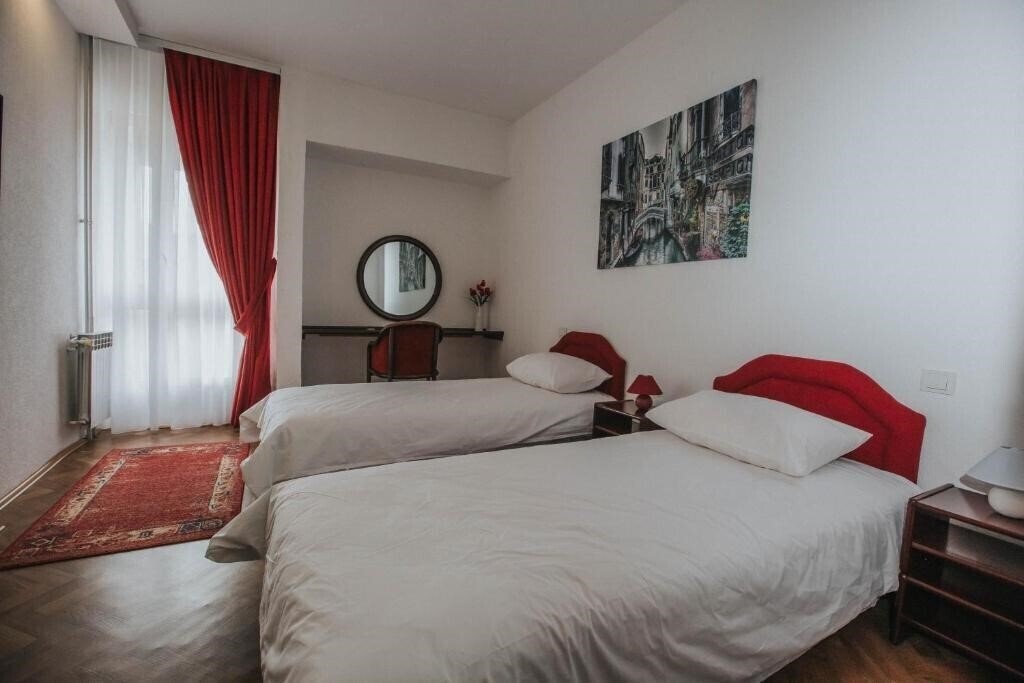 Фото Grand Cetinje Hotel 3*