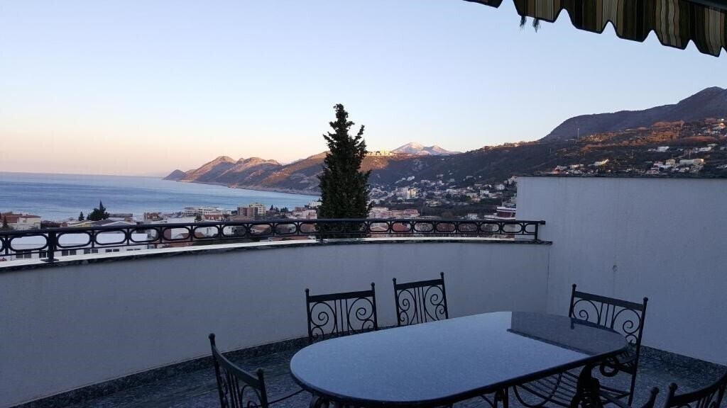 Готель Villa M Lux вилла