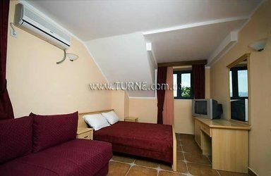 Готель Garni Hotel M (Milena) 4*