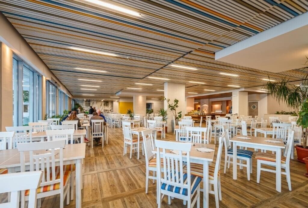 Зображення Carine Hotel Delfin (ex. Carine Delfin Bijela, Iberostar Bijela Delfin, Delfin) 4*