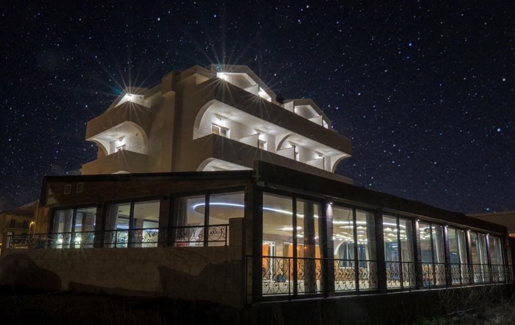 Фотографія Maksim 4*