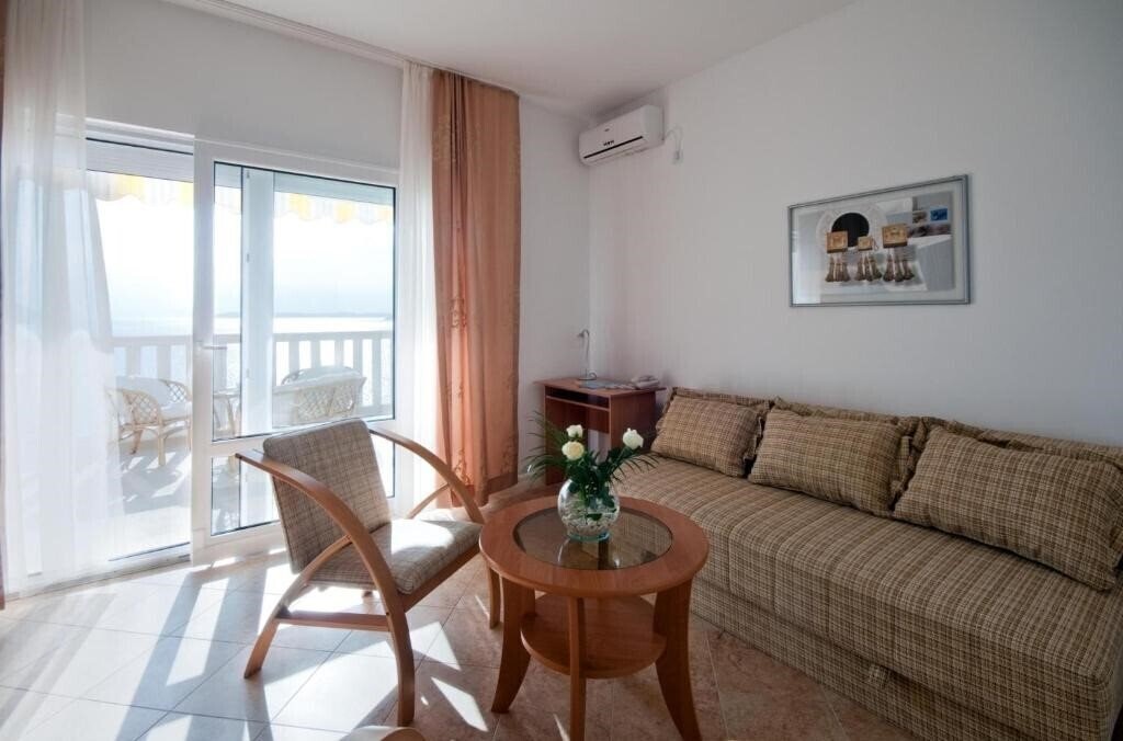 Картинка Tenzera Villa 4*