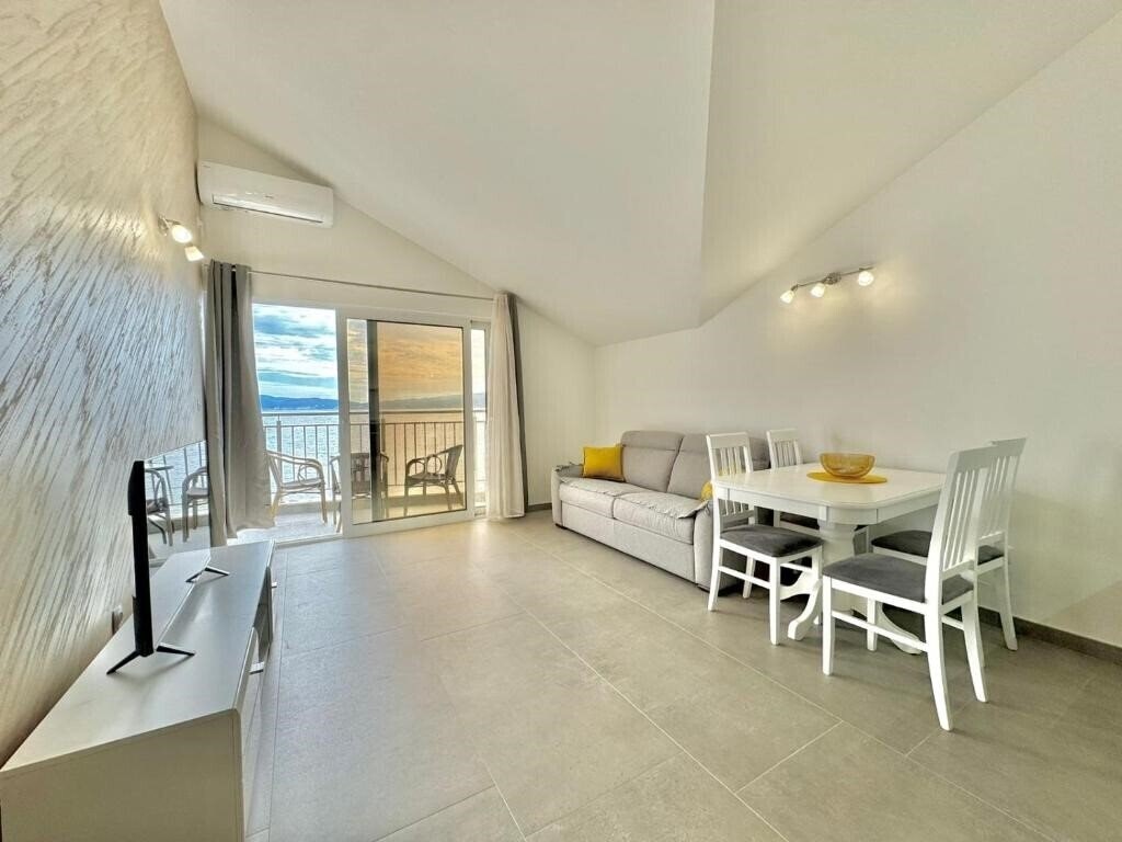 Фотографія Seaside Apartments Zlokovic 3*