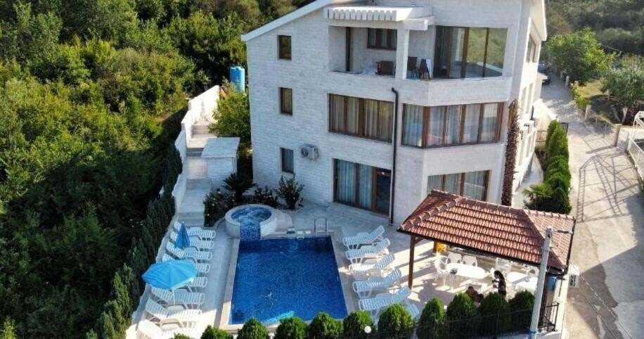 Отель Villa Herceg Novi - Sunny Hill 3*