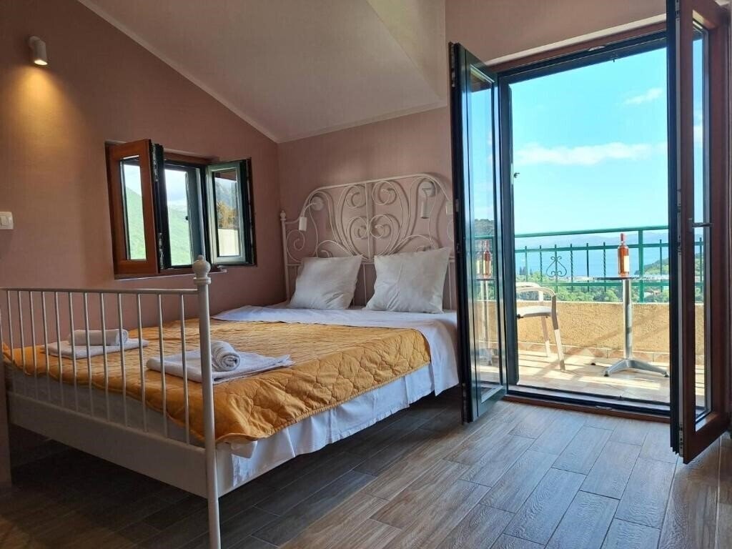 Фото Holiday Homes Sunny Hill Kamenari 3*