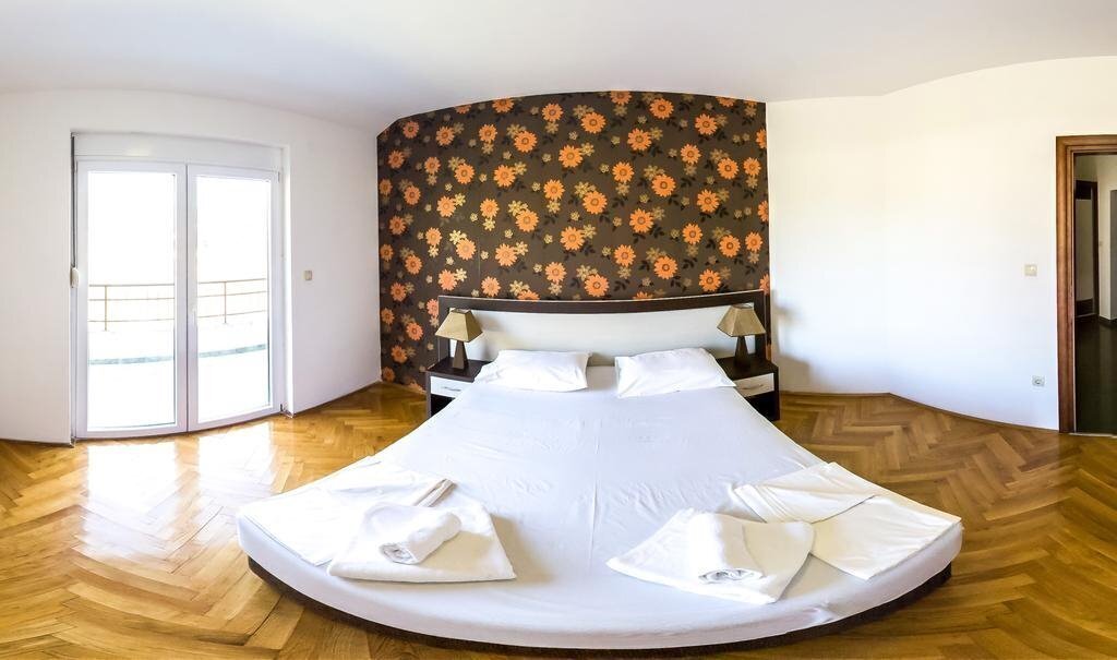 Картинка Novi Igalo App 4*