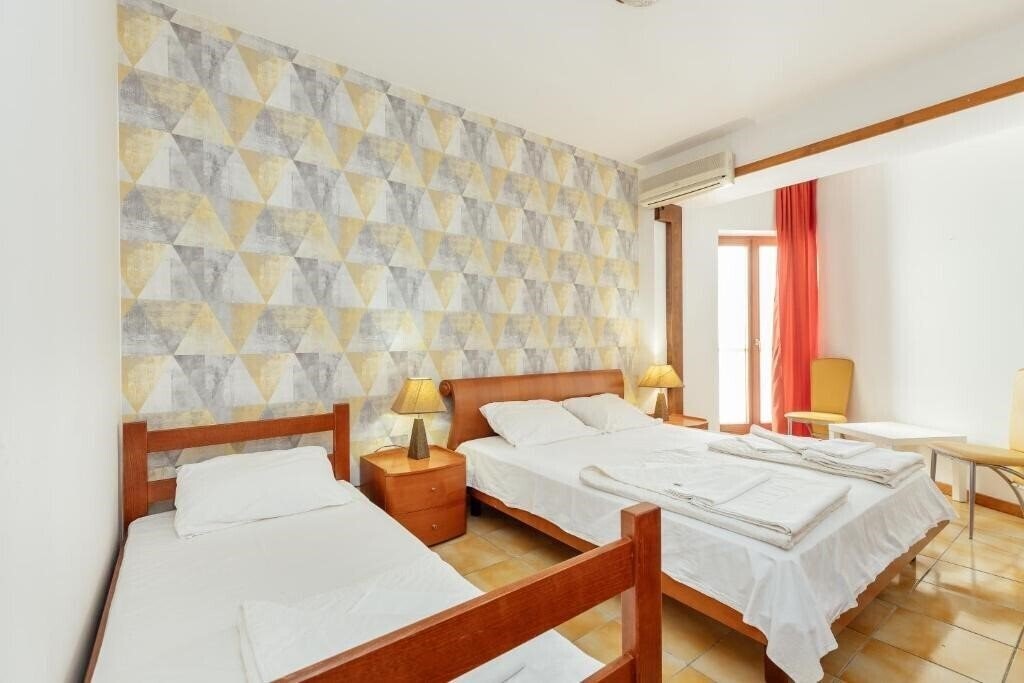 Фото Vojvodina Hotel 2*