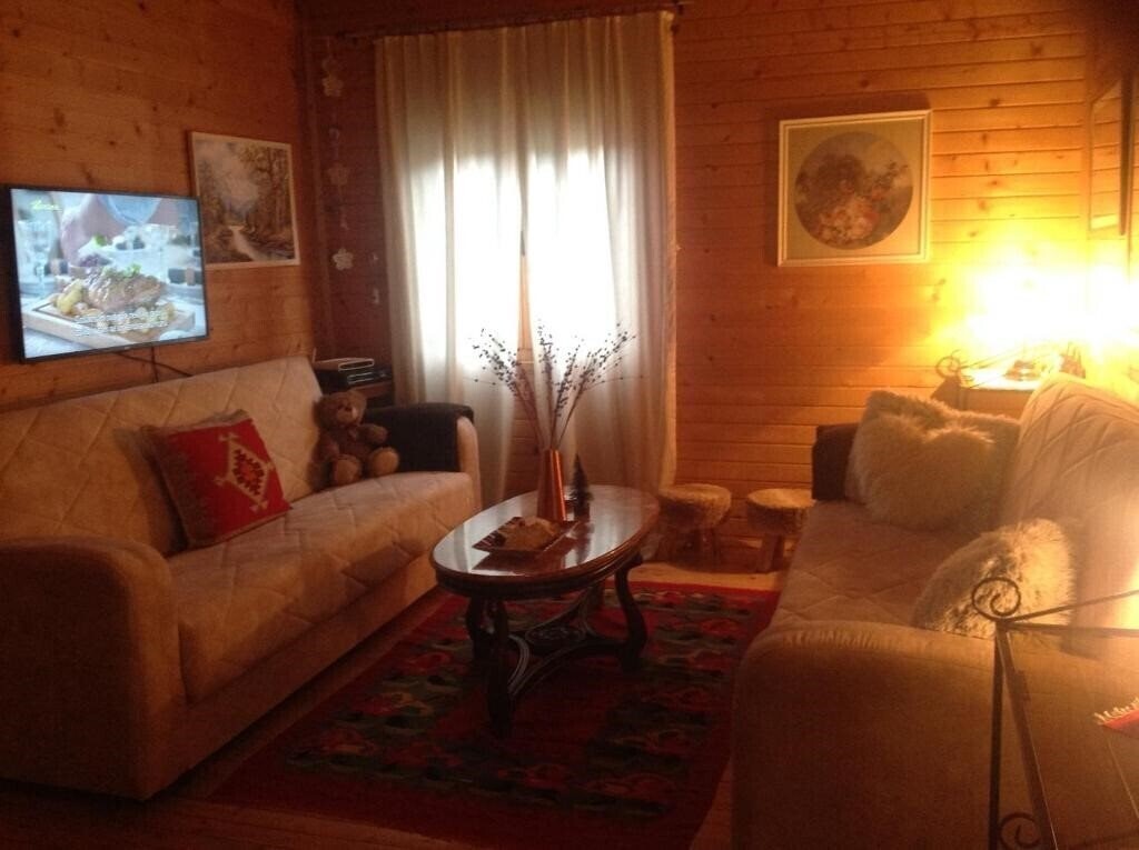 Фотографія Log House Tara 3*