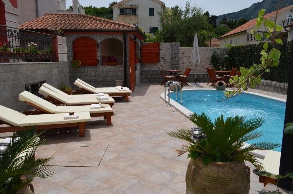 Отель Apartments Bogdanovic 4*