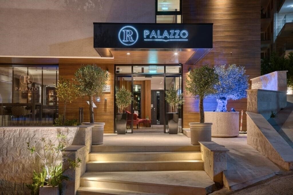 Фото R Palazzo 4*