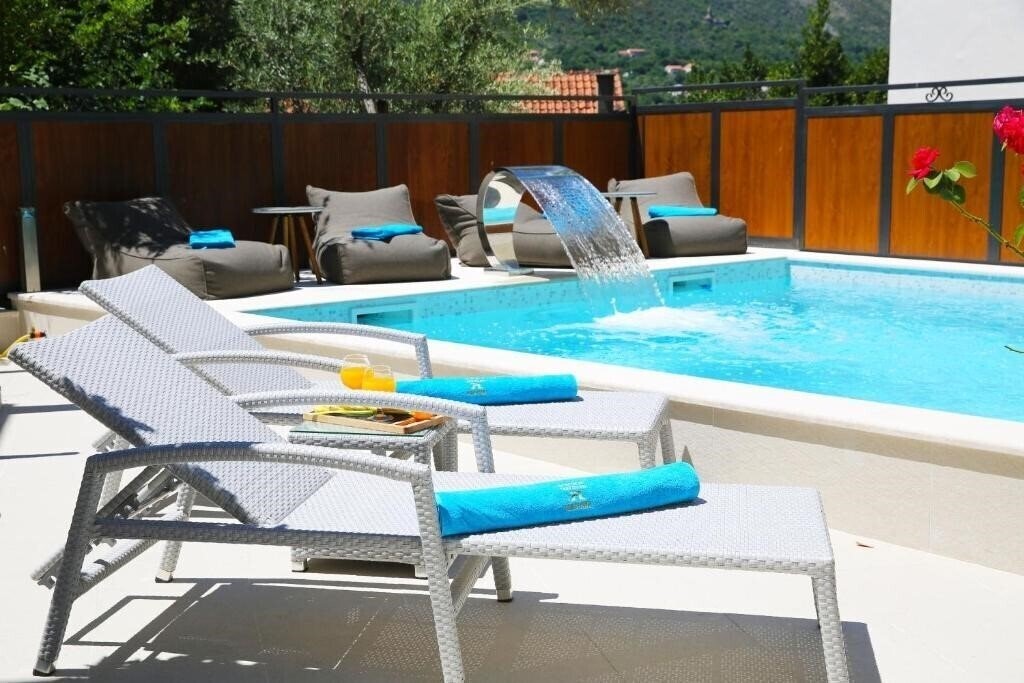 Готель Hotel Alkima 3*