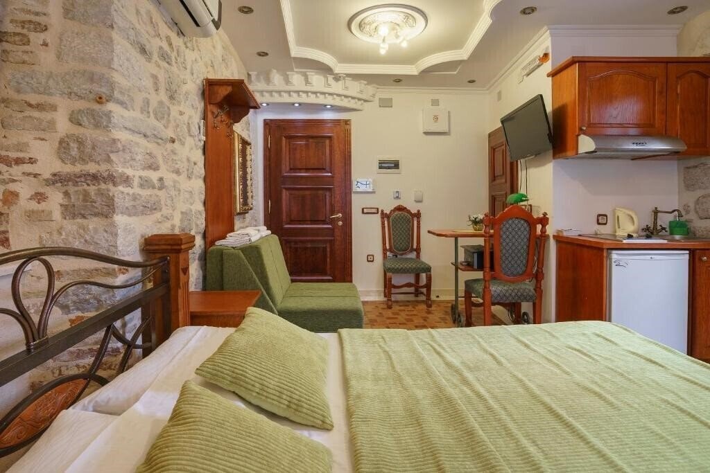 Фотографія Wine House Hotel 3*