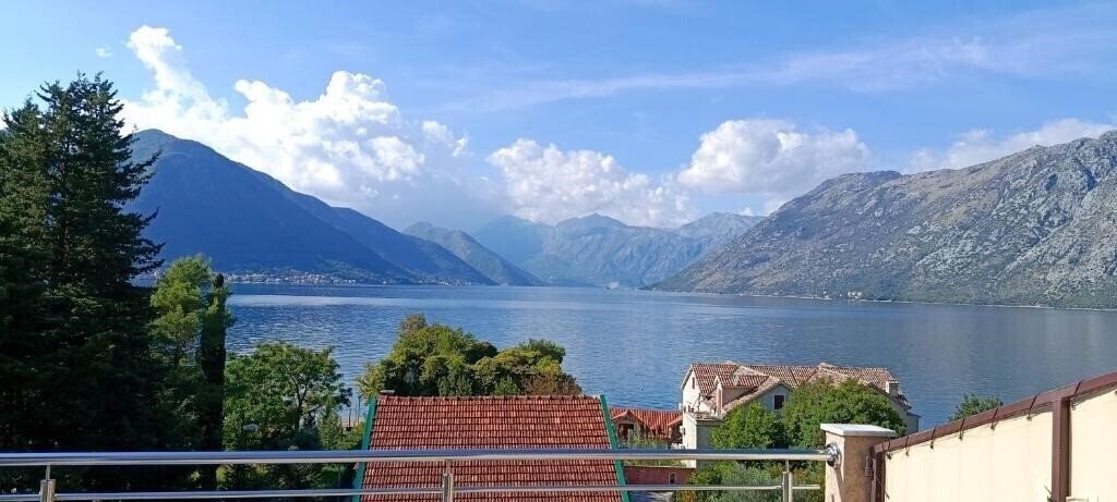 Готель Bocche Di Cattaro Apartments 4*