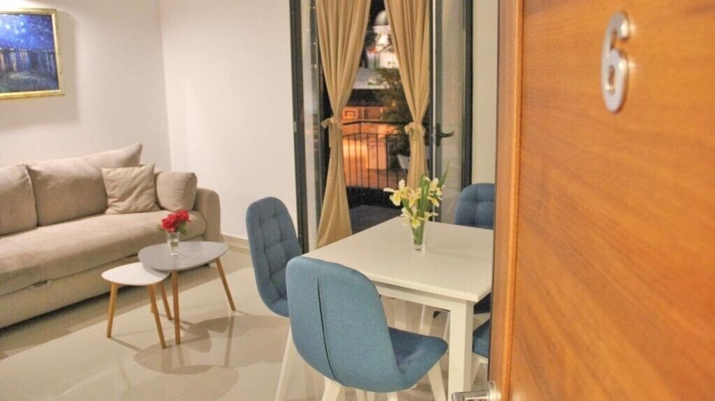 Отель Filipa Apartment 4*
