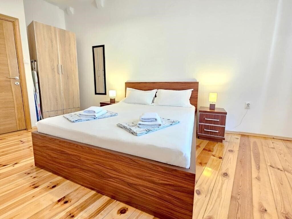 Готель Kaleta Apartments 4*