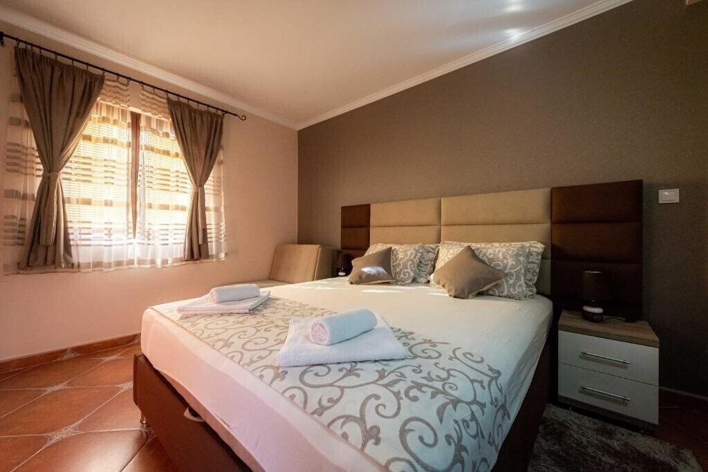 Фото Milas Trojica Kotor 4*