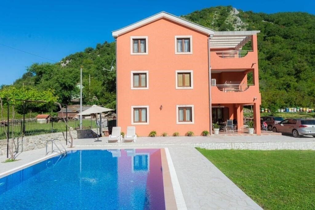 Изображение Milas Trojica Kotor 4*
