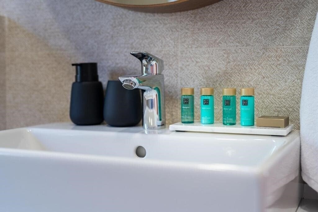 Фотографія C Group Apartments 5*