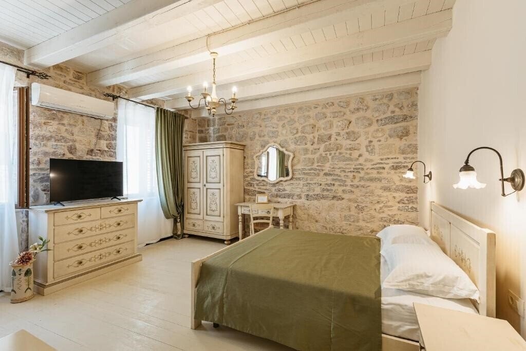 Фото Apartments Leo 4*