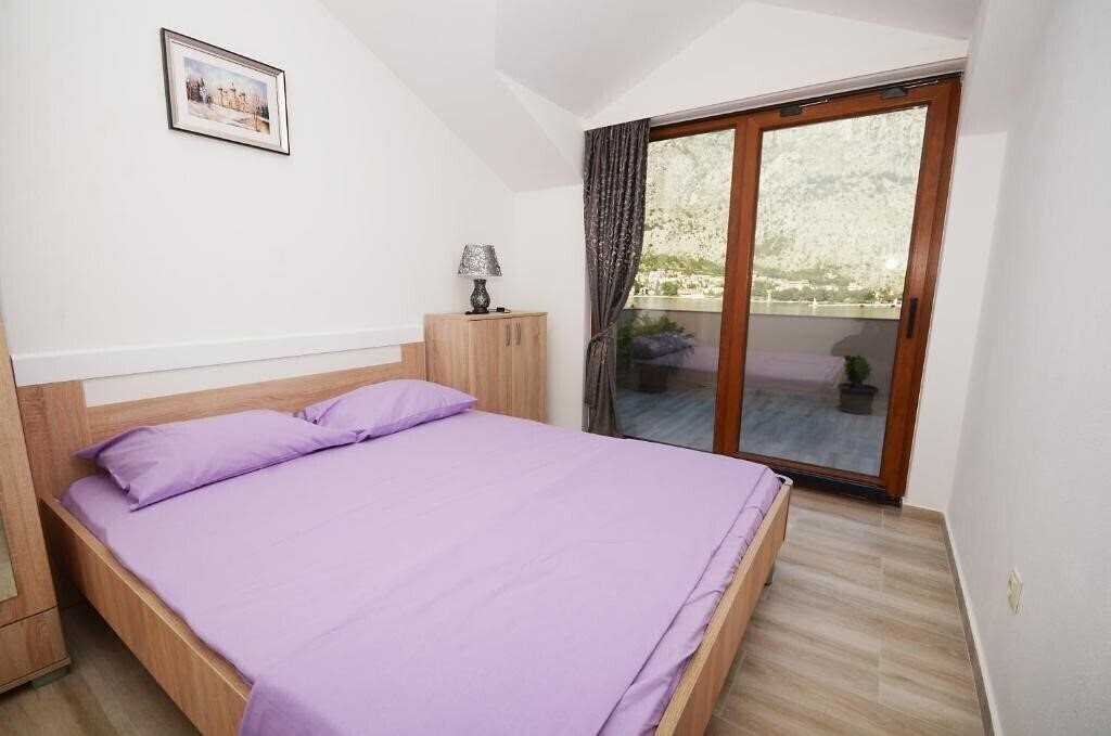 Готель Apartmani Mizdrak 4*