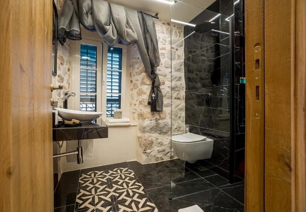 Картинка Apartments Hun 4*